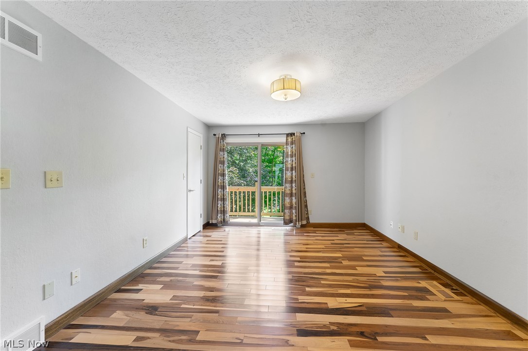 Highland Mdws 01 - Residential