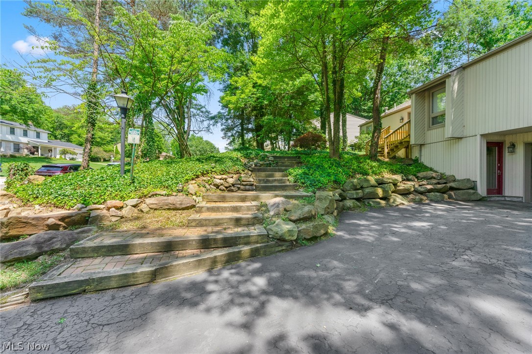 Highland Mdws 01 - Residential