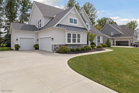 32613 Diamondhead Dr, Avon Lake, OH 44012 - #: 5146895