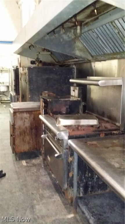 Warrensville - Commercial Sale