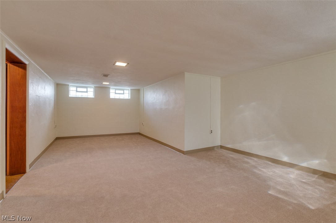 Arcadia Realty Companys Erie - Residential