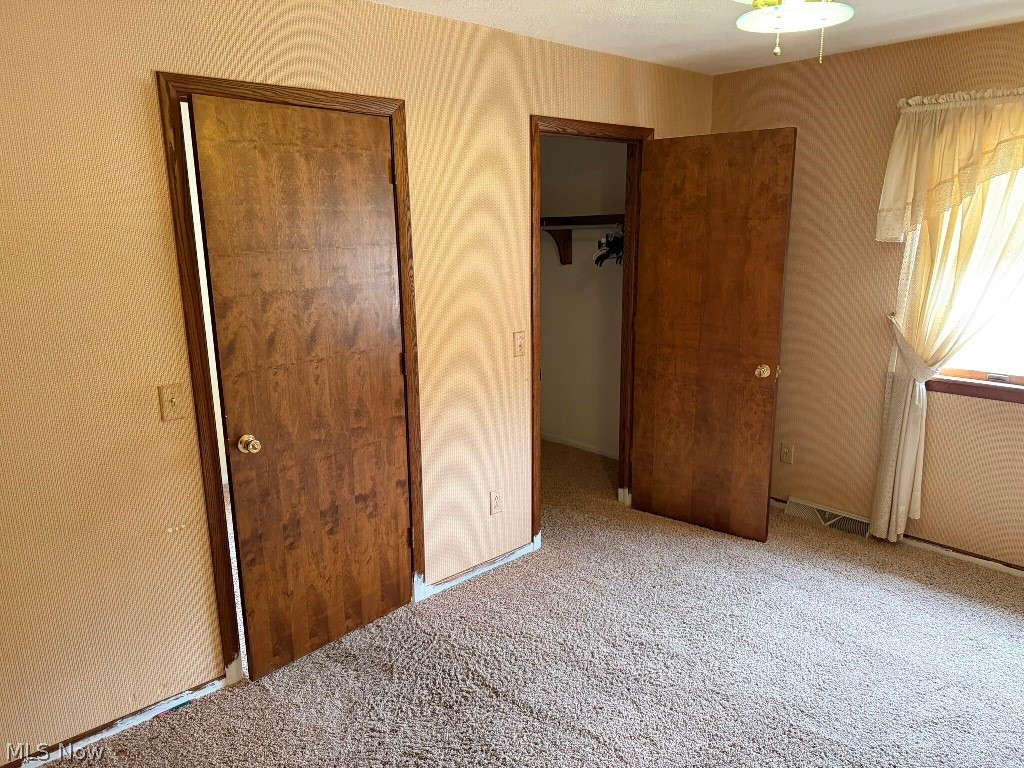 Oakmont Estate Condo - Residential