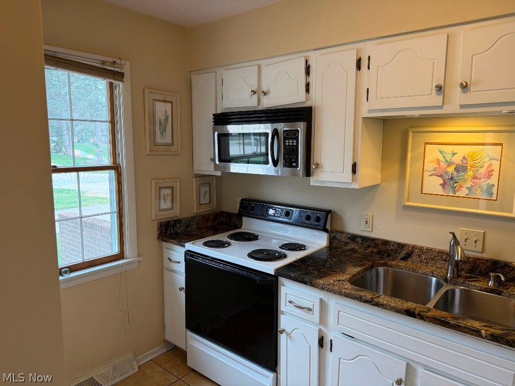 Oakmont Estate Condo - Residential