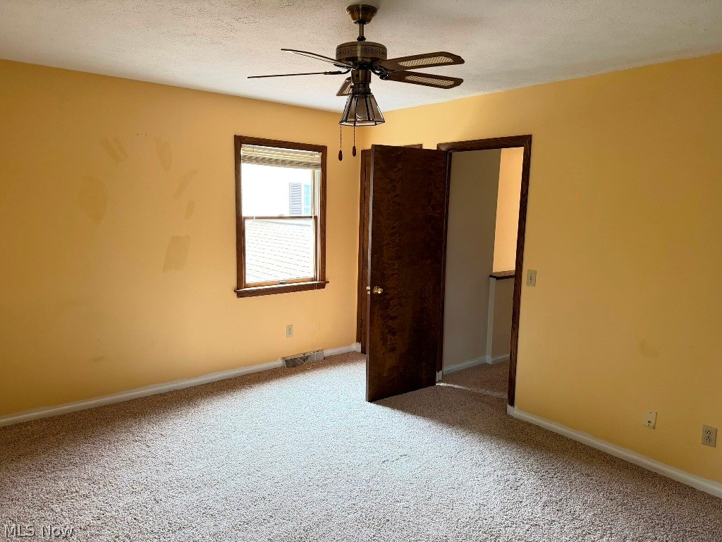 Oakmont Estate Condo - Residential