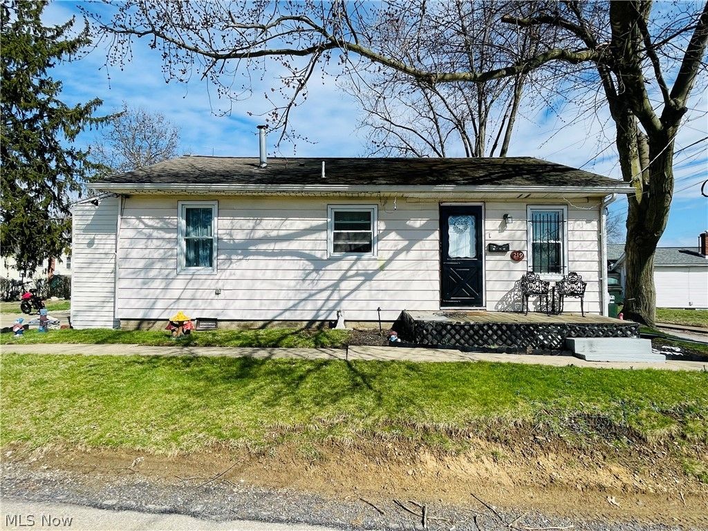 Photo of 219 Mulberry Street, Wooster, OH 44691 (MLS # 5194773)