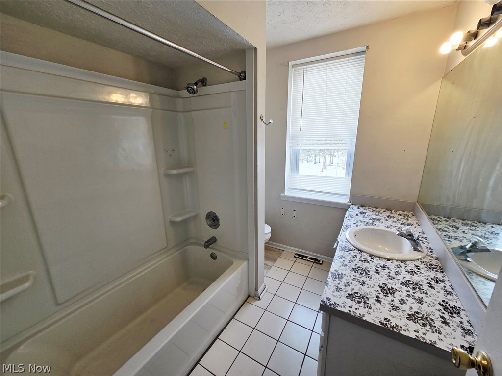 Selah Chamberlain - Commercial Sale