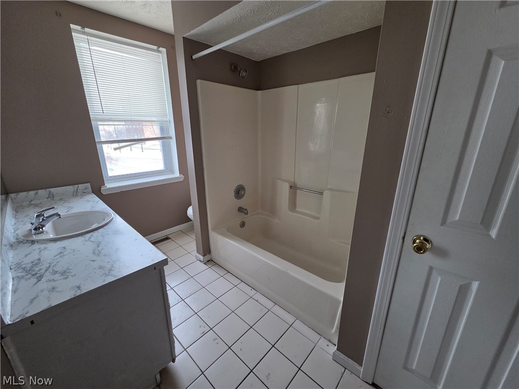 Selah Chamberlain - Commercial Sale