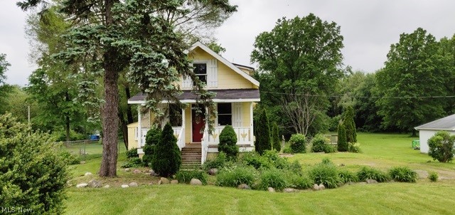 4 bedroom 1 bathroom old farm house on a large 2.13 acre lot! Tons of possibilities and potential to be had here! Don't miss out, this one won't last!