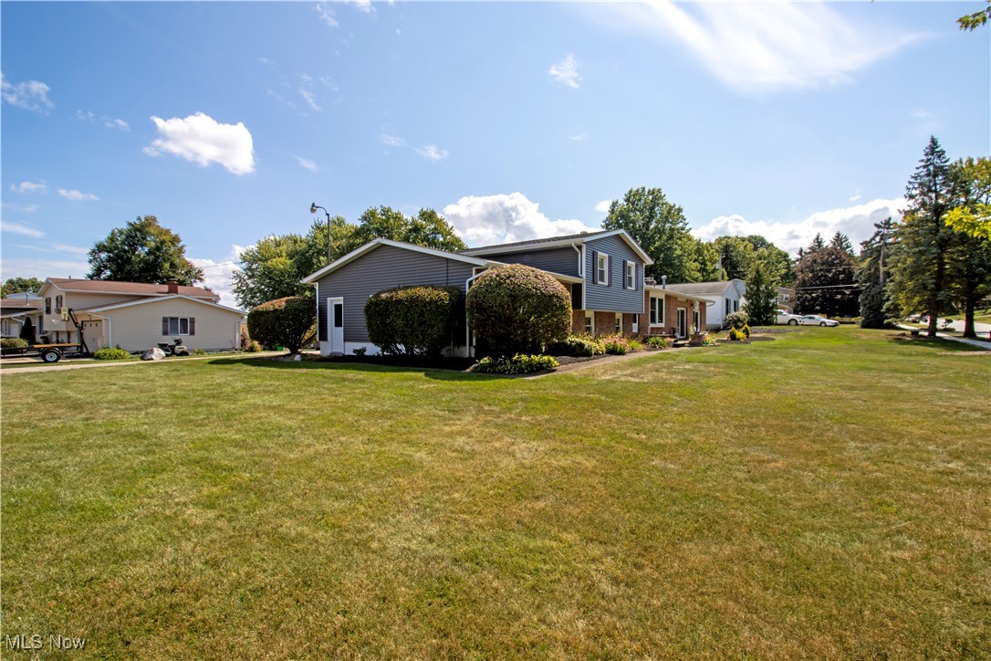 1140 Heatherwood Lane, Orrville, Ohio image 9