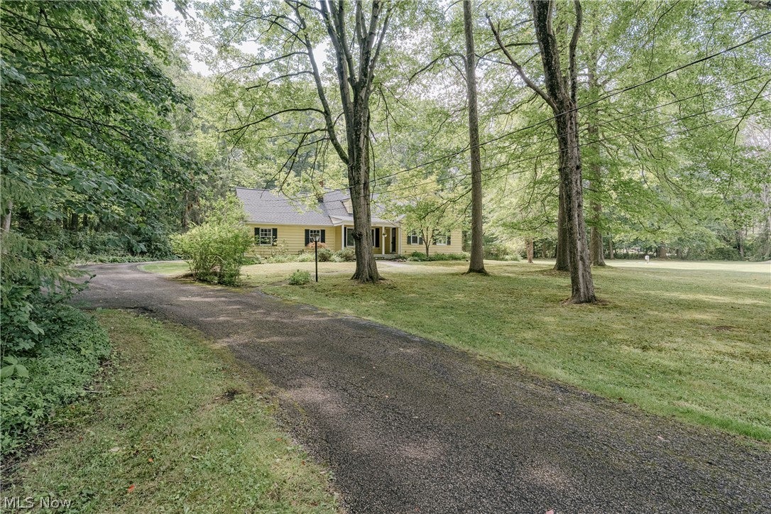 175 Meadowhill Lane