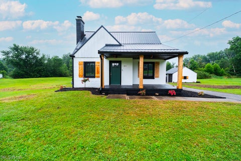 Photo for 131 Struthers Coitsville Road
