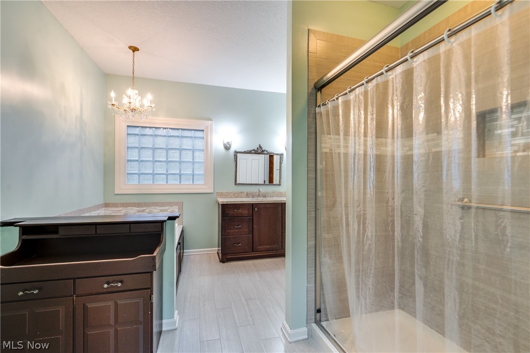 Villas/Saint James - Residential