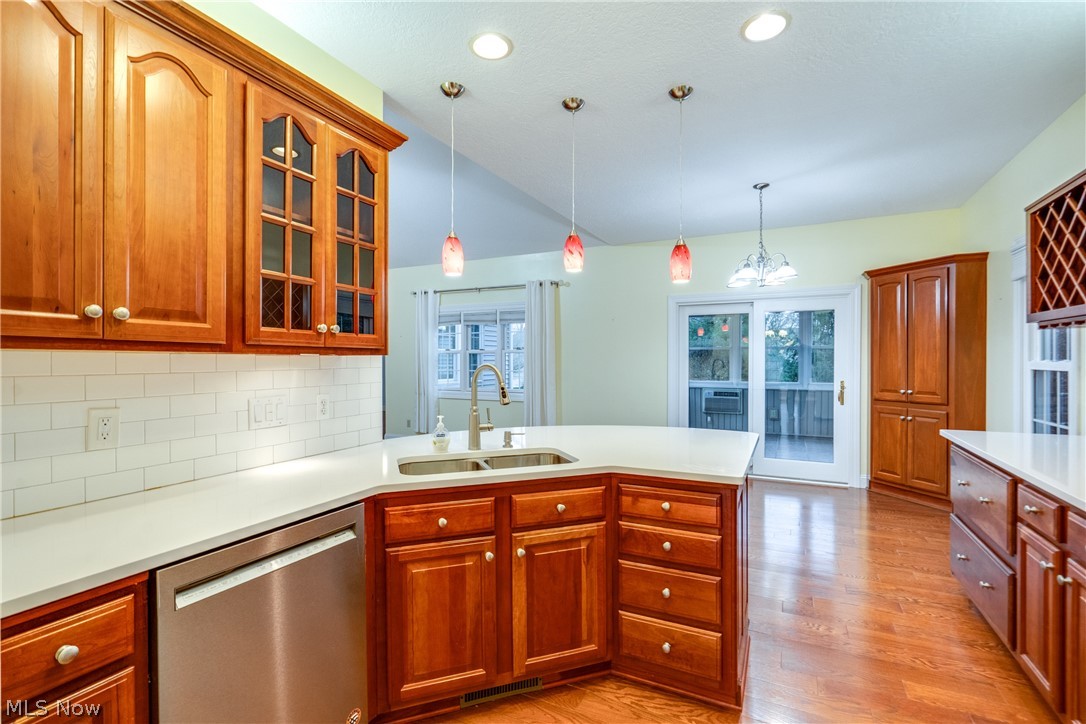 Villas/Saint James - Residential