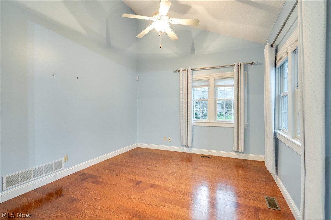 Villas/Saint James - Residential