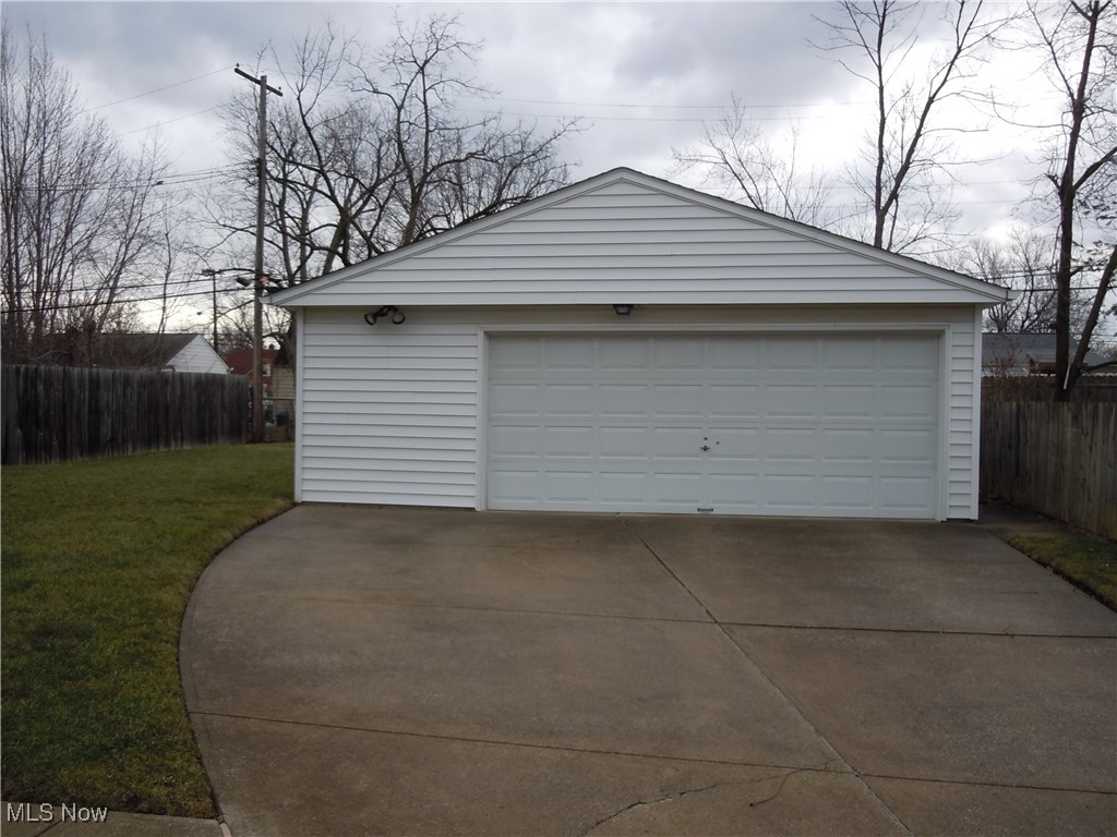 851 E 258th Street, Euclid, Ohio image 22