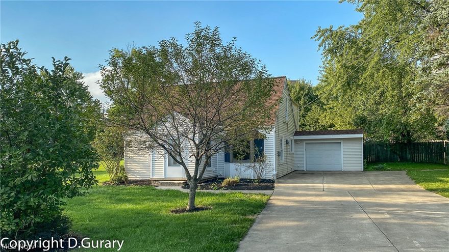 Updated 4-bedroom home on a quiet street on a large flat lot. Move-in Condition. New kitchen with granite counter-tops and new appliances. Remodeled bathrooms. New flooring, carpet, paint, light fixtures and more. Inviting foyer, cozy living room, family/Florida room, Large fenced-in backyard with a huge new deck. Storage shed. Heated garage with nature-stone floor. New water heater.  Close to schools, shopping, freeways and parks. Home warranty. Easy to show.
Back on the market due to buyer unable to perform on the contract. Property is POS compliant with the City.