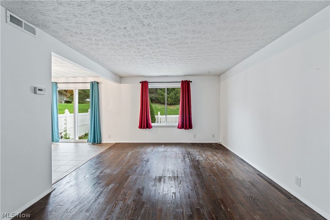 Great Oaks Condo - Residential