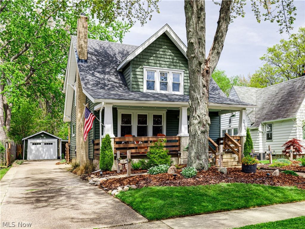 Photo of 2323 Shaw Avenue, Cuyahoga Falls, OH 44223 (MLS # 5205684)