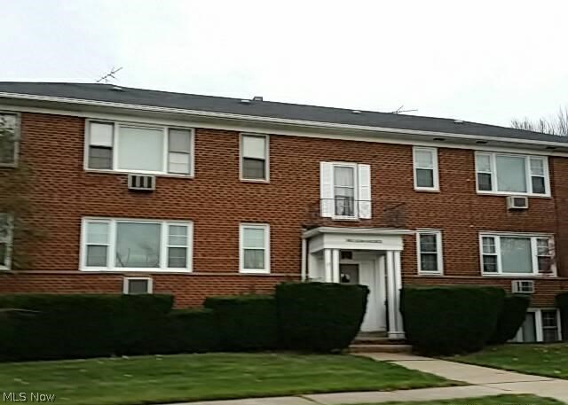 Woodview Manor Condo - Residential