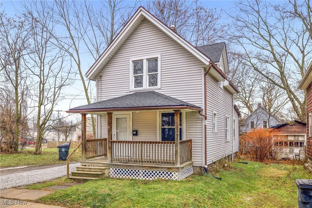 Photo of 427 Black Street, Akron, OH 44306 (MLS # 5178393)