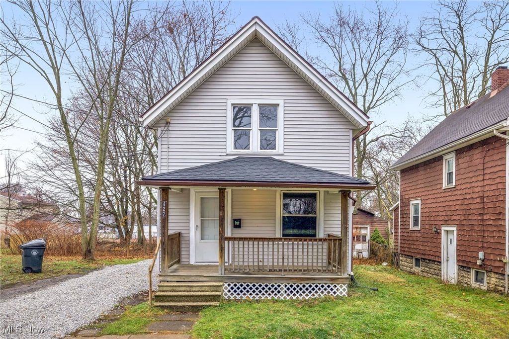 Photo of 427 Black Street, Akron, OH 44306 (MLS # 5178393)