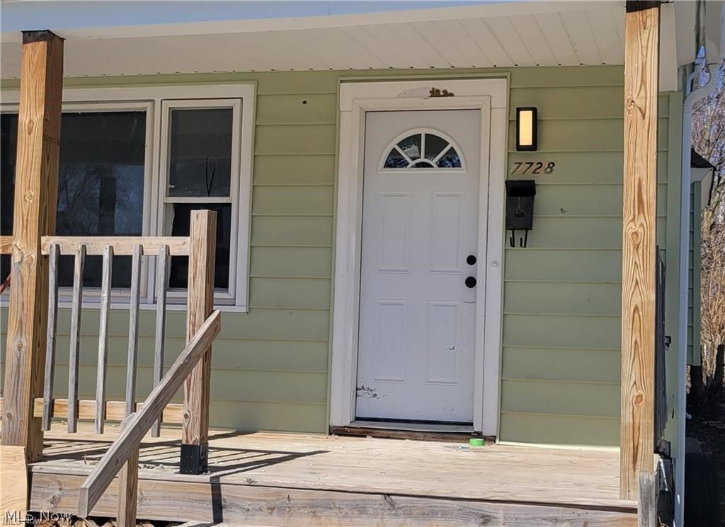 Photo of 7728 Colgate Avenue, Cleveland, OH 44102 (MLS # 5199524)