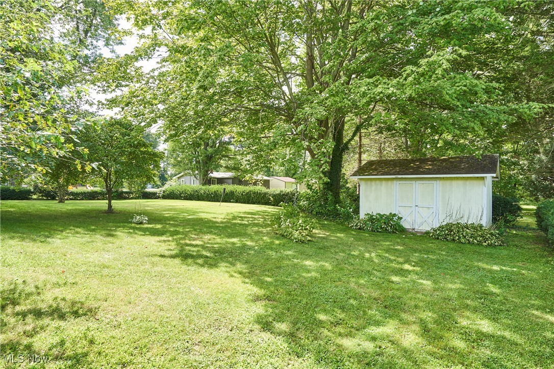 Geneva, Ohio 44041, United States, 4 Bedrooms Bedrooms, ,2 BathroomsBathrooms,Residential,Pending,198605