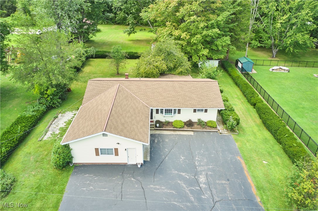 Geneva, Ohio 44041, United States, 4 Bedrooms Bedrooms, ,2 BathroomsBathrooms,Residential,Pending,198605