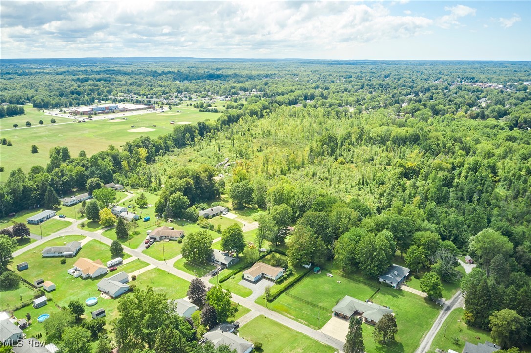 Geneva, Ohio 44041, United States, 4 Bedrooms Bedrooms, ,2 BathroomsBathrooms,Residential,Pending,198605