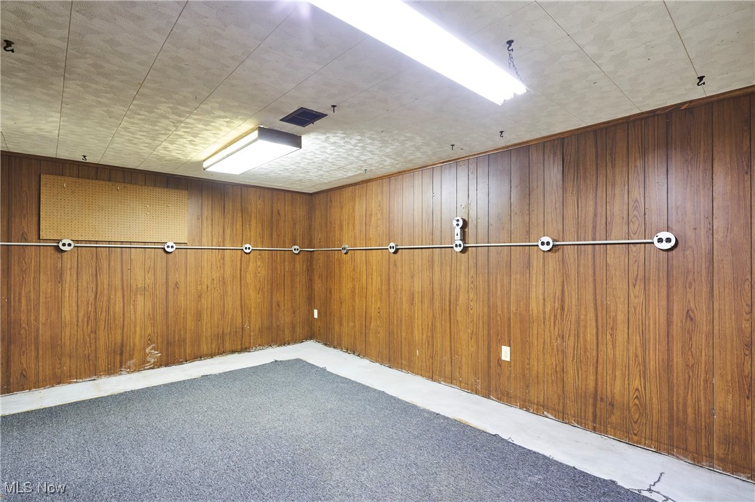 Geneva, Ohio 44041, United States, 4 Bedrooms Bedrooms, ,2 BathroomsBathrooms,Residential,Pending,198605