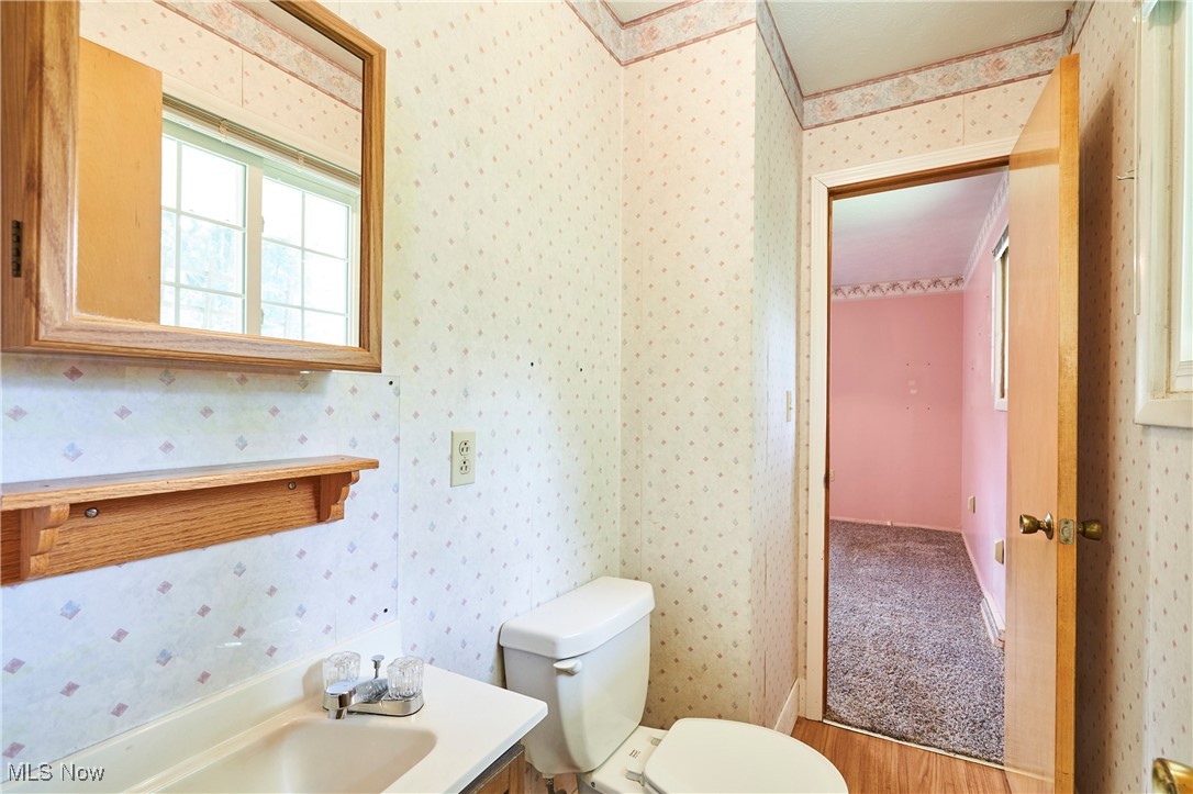 Geneva, Ohio 44041, United States, 4 Bedrooms Bedrooms, ,2 BathroomsBathrooms,Residential,Pending,198605