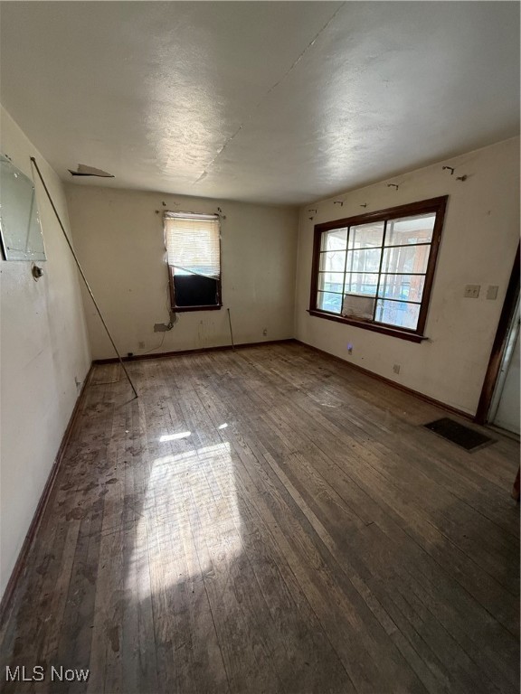317 E 44th Street, Lorain, Ohio image 4