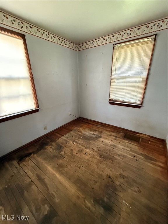 317 E 44th Street, Lorain, Ohio image 6