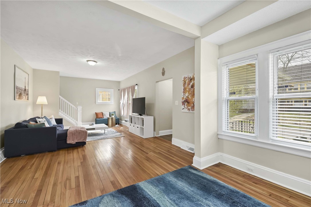 3313 E Overlook Road, Cleveland Heights, Ohio image 8