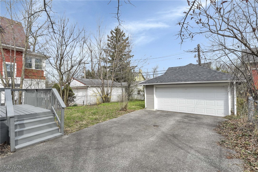 3313 E Overlook Road, Cleveland Heights, Ohio image 4