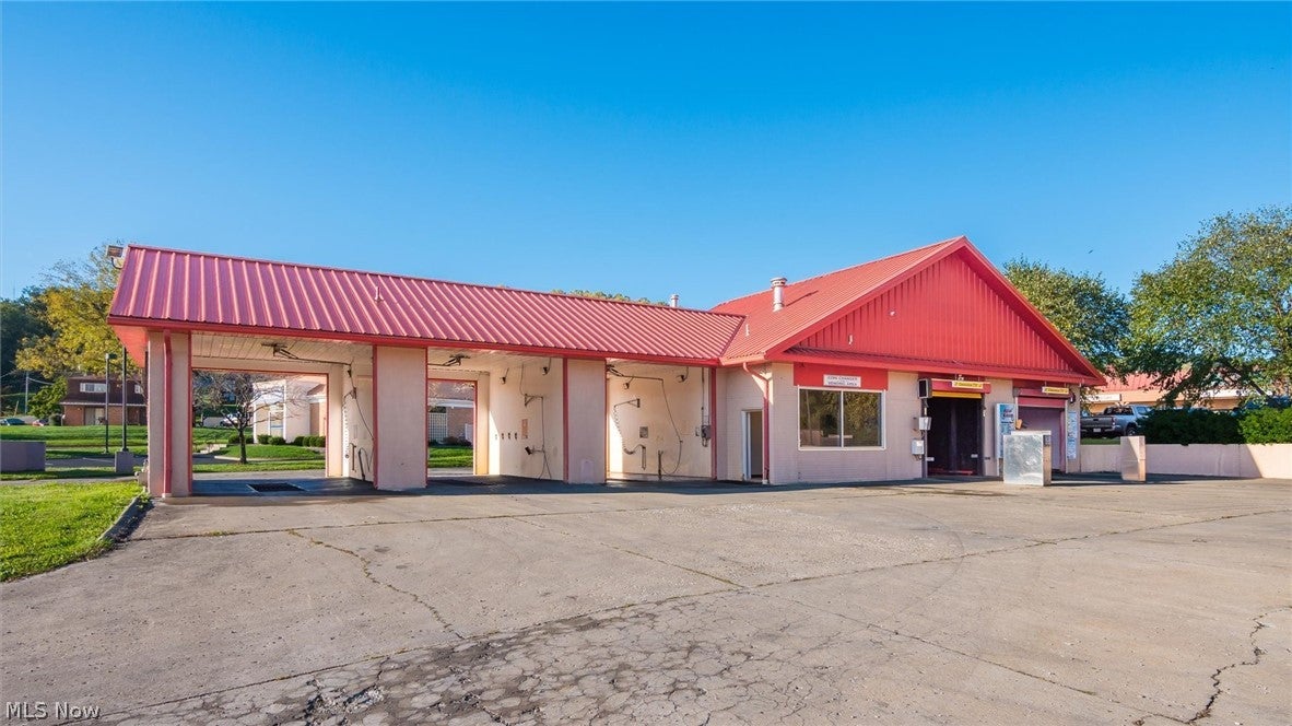 81 W Dave Longaberger Avenue