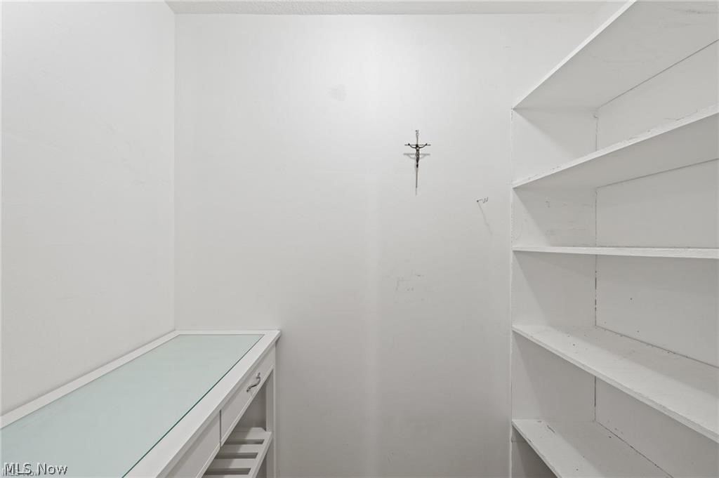 Bonneville Towers - Residential