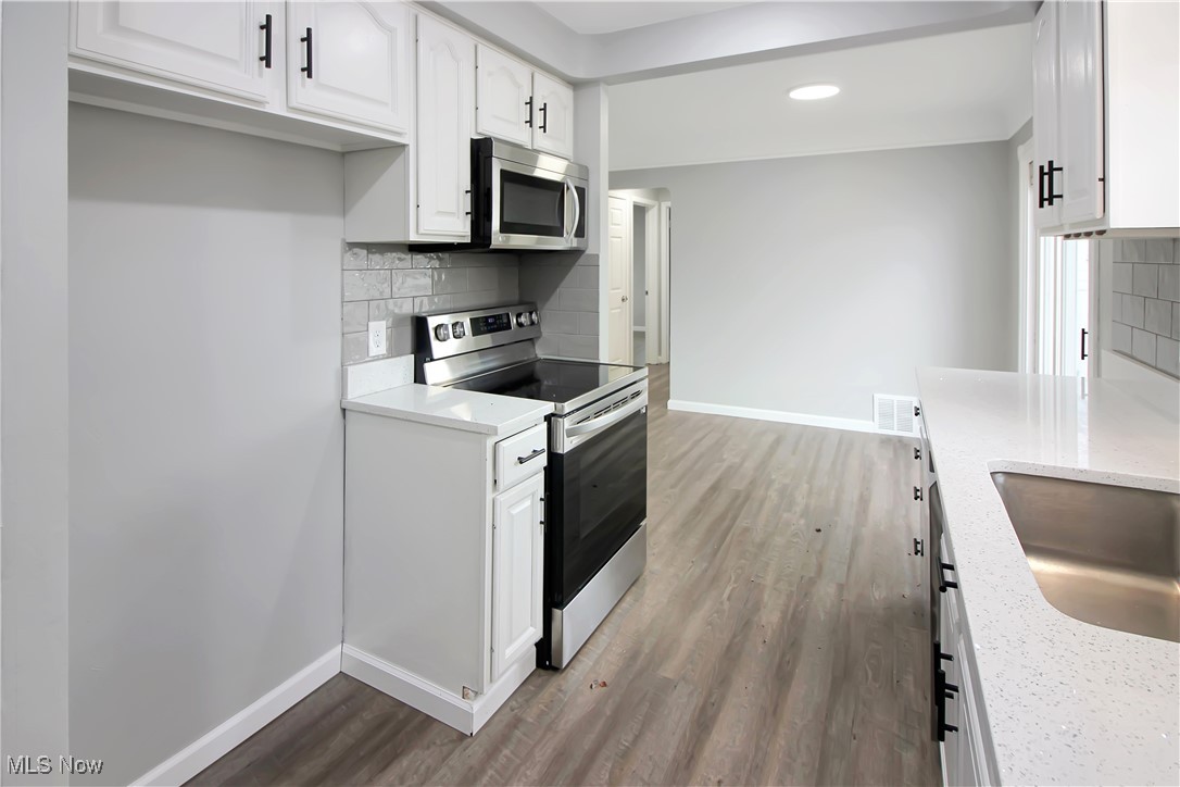 29687 Robert Street, Wickliffe, Ohio image 13