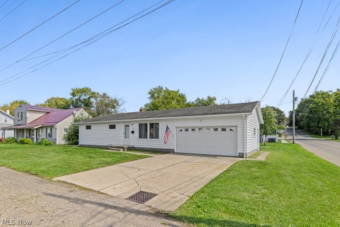 Homes For Sale - 1902 Root Avenue<br/> Canton, OH 44705