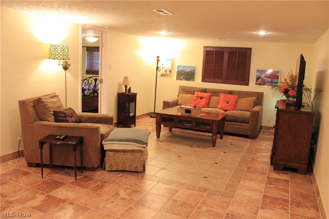 Engoglia - Residential