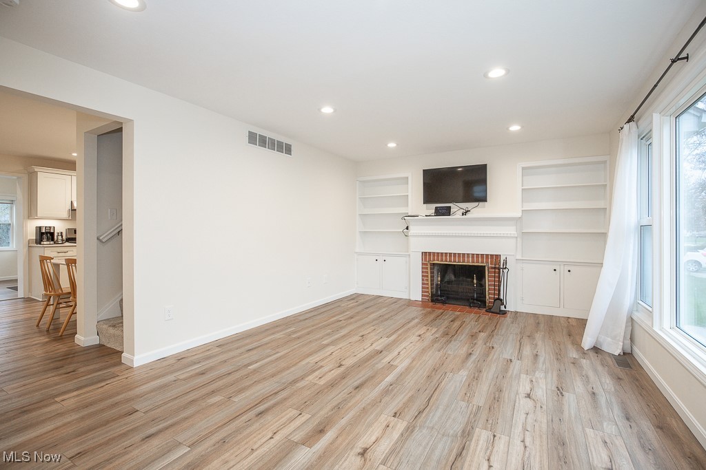 5111 W Ridgewood Drive, Parma, Ohio image 2