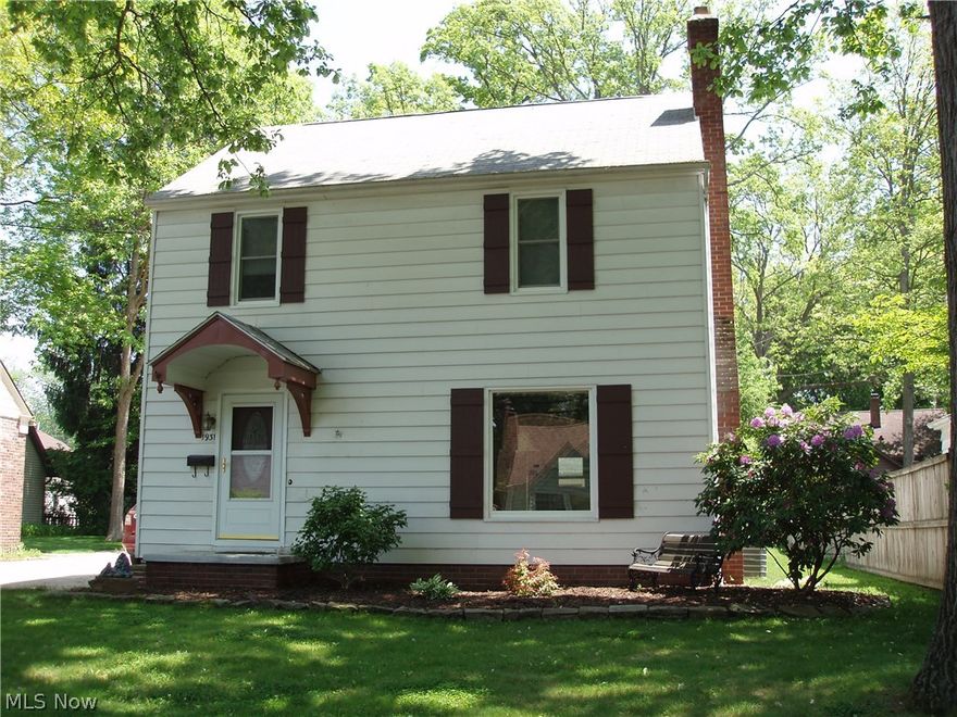 Very Nicely Updated 2.5 Story Colonial... 4 Bedroom 1.5 Bath, oversized 2.5 Car garage. Remodeled Kitchen and Bath. New Trane furnace 2015. 
A/C 2012.  Also, Newly updated Windows, HWT,  Deck and Concrete Drive. All newer Kitchen appliances.