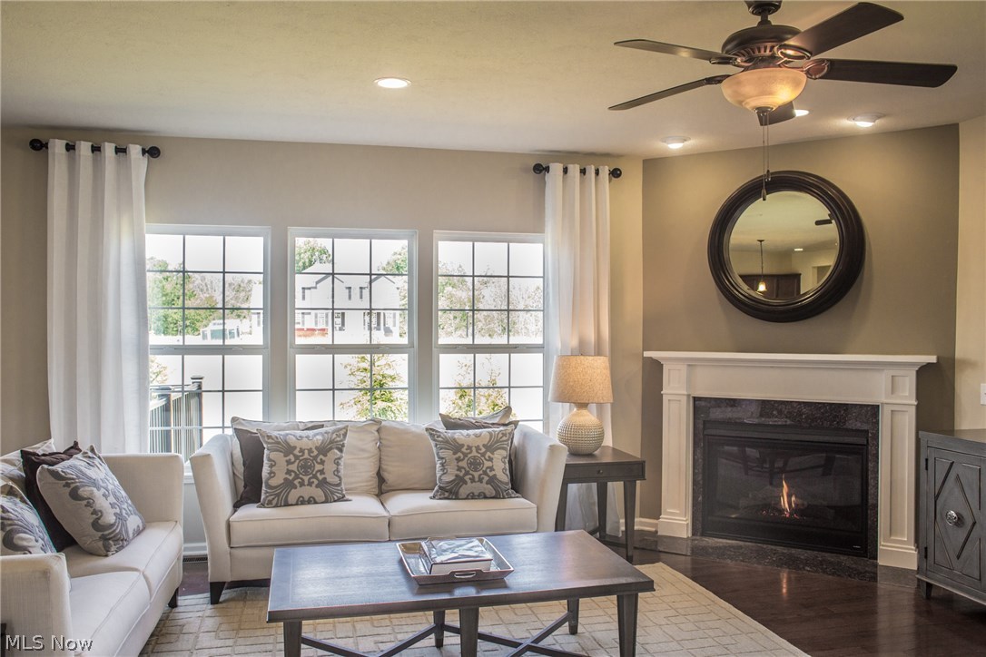 Hawthorn of Aurora - Residential