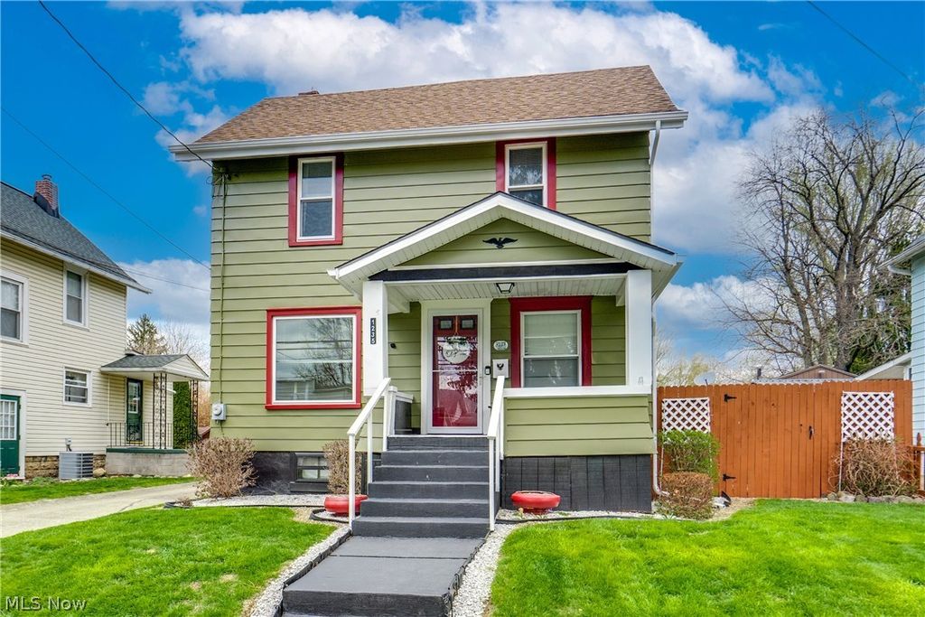 Photo of 1235 Liberty Avenue, Barberton, OH 44203 (MLS # 5200954)