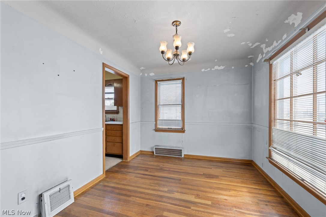 19211 Chickasaw Avenue