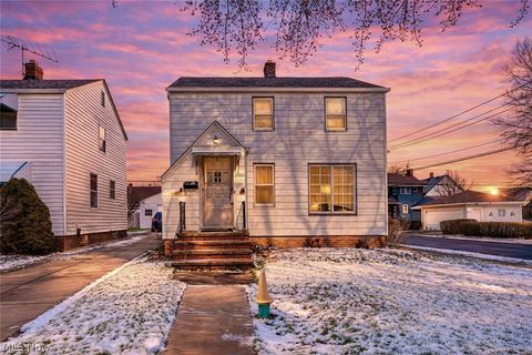 19211 Chickasaw Avenue Cleveland OH 44119