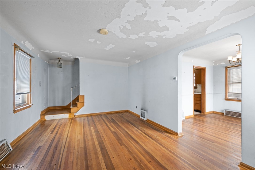 19211 Chickasaw Avenue