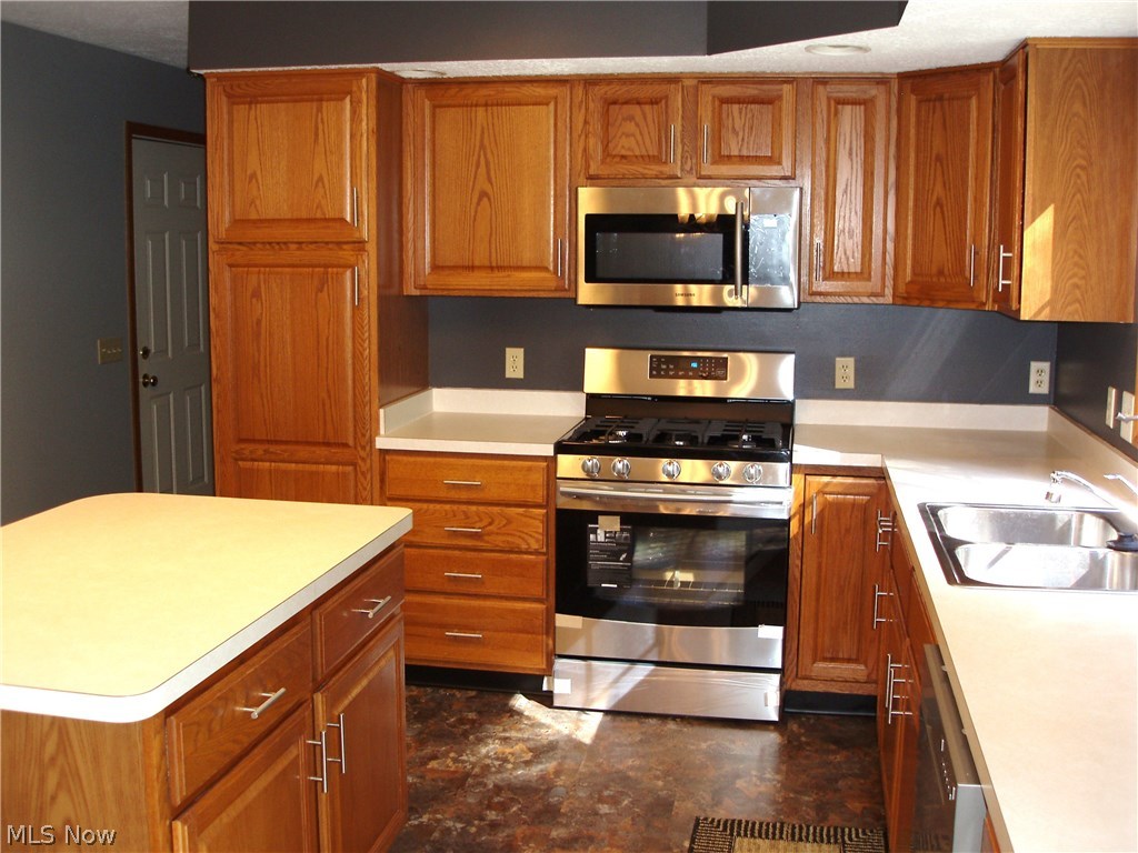 Greenwood Vill Sub - Residential