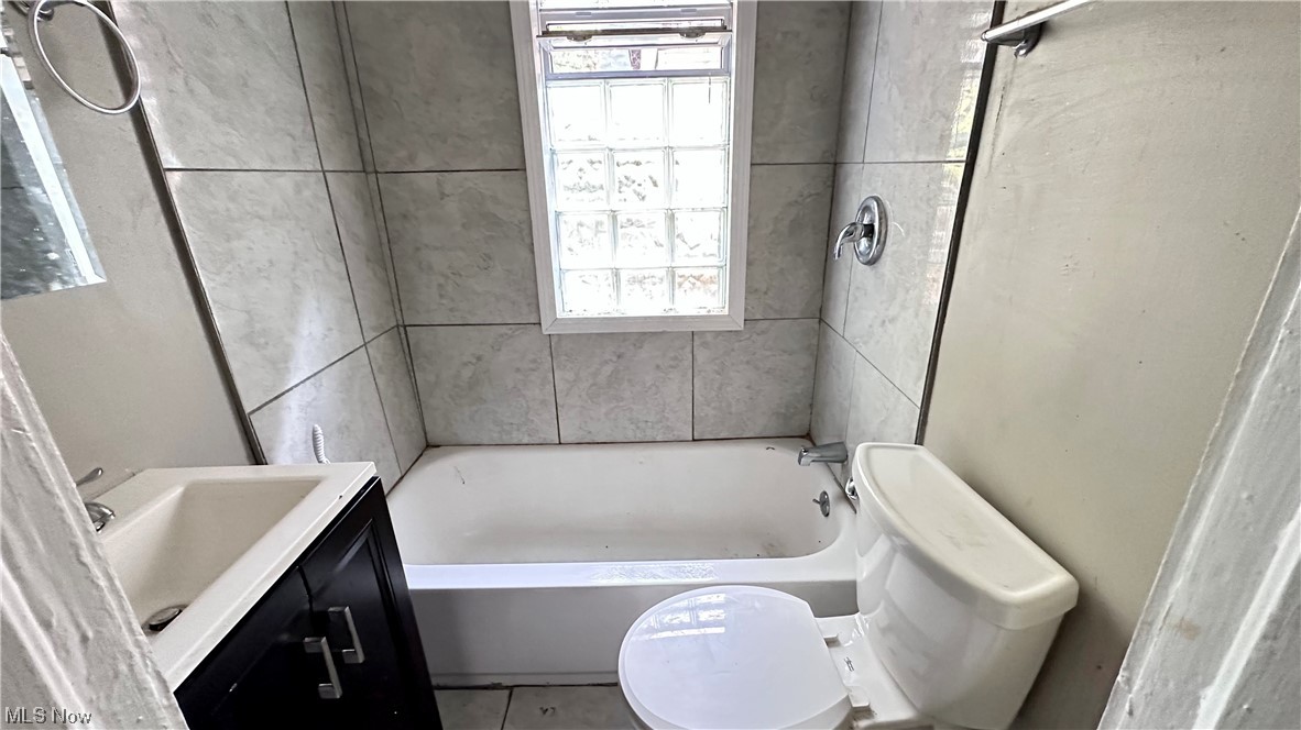 Windermere 03 - Residential Income