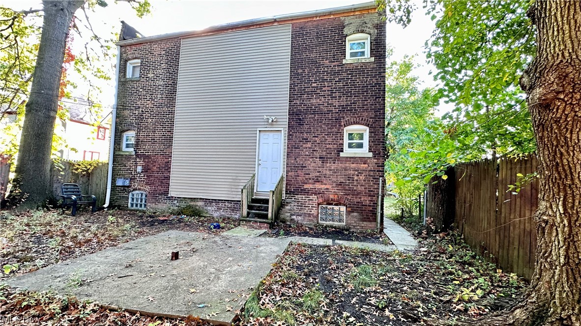 Windermere 03 - Residential Income